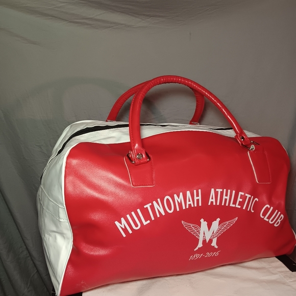 Red - Picture 3 of 3